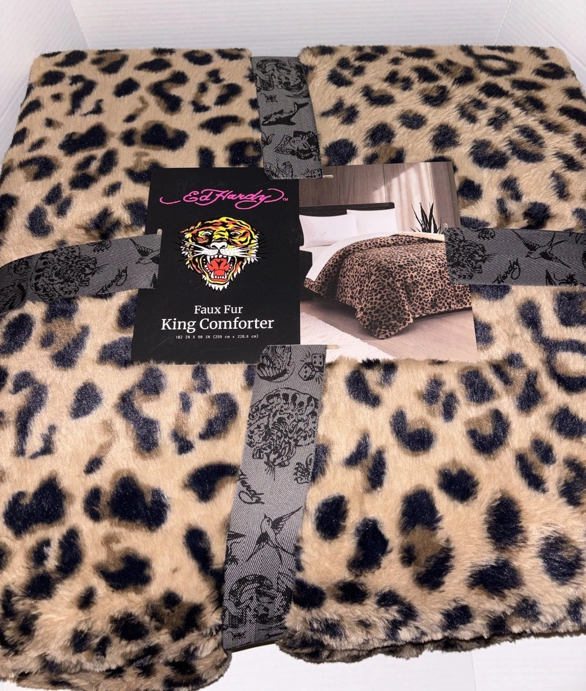 Cheetah Leopard Print Faux Fur Comforter (King)