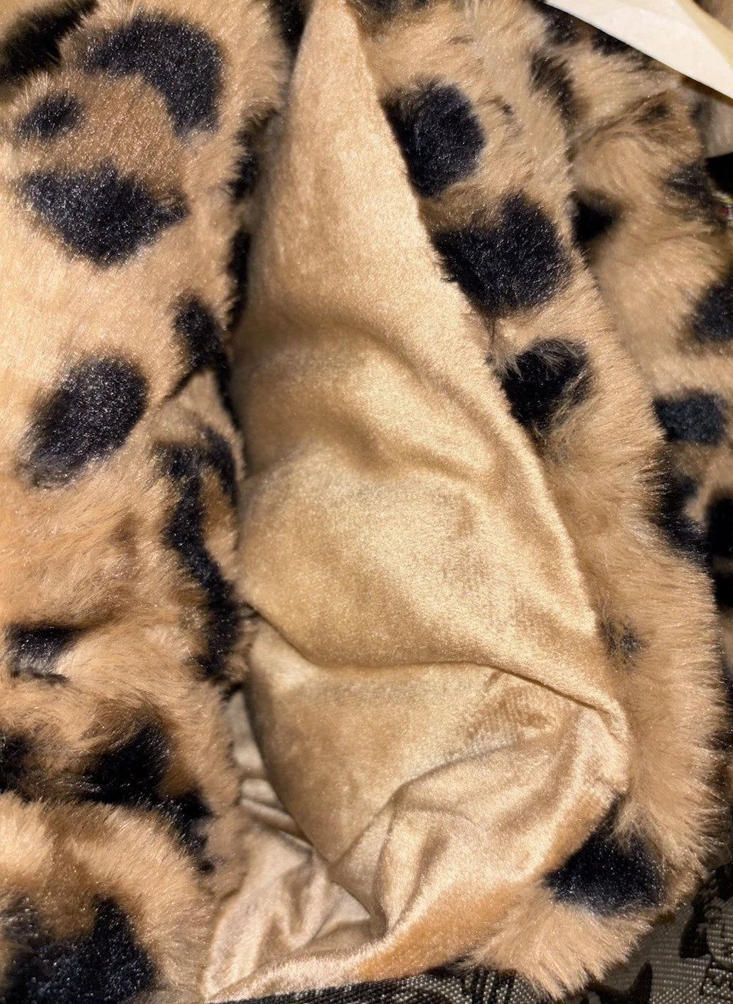 Cheetah Leopard Print Faux Fur Comforter (King)