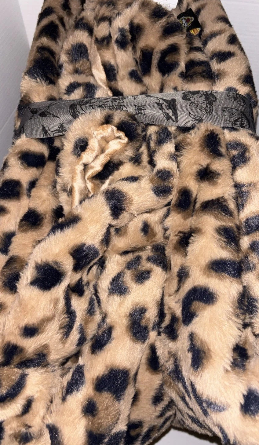 Cheetah Leopard Print Faux Fur Comforter (King)